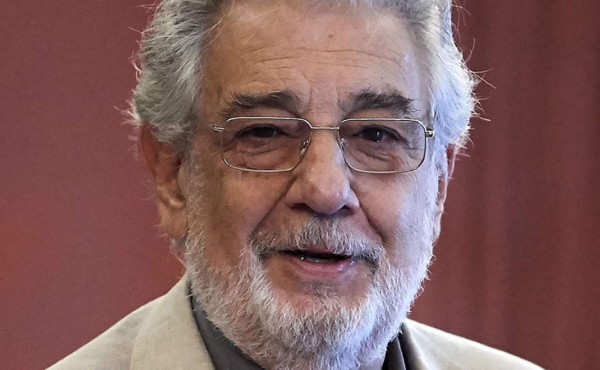 Mujeres acusan a Plácido Domingo de acoso sexual, él lo niega