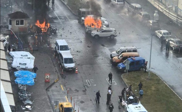 Diez heridos y dos muertos deja explosión en Turquía