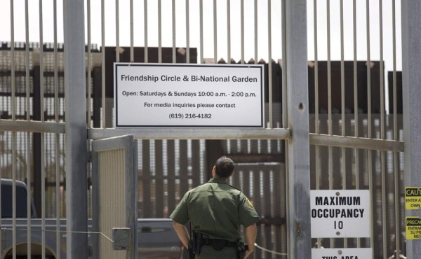 Suben las detenciones de familias en la frontera de EEUU pese a las separaciones