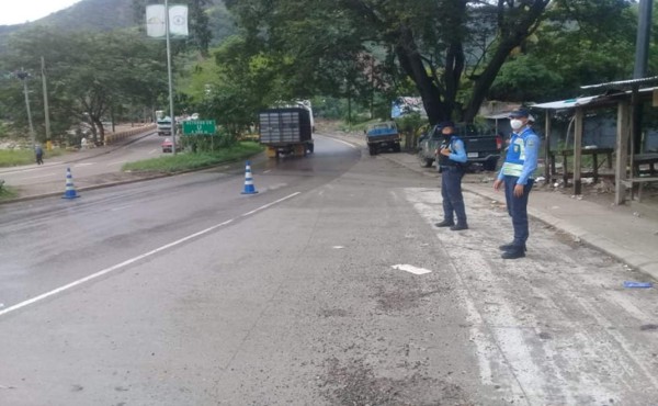 Habilitan varias carreteras que resultaron afectadas por Iota en Honduras