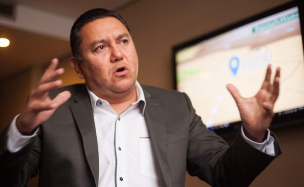 'Soy la luz en las tinieblas', dice pastor que quiere destronar a Maduro  