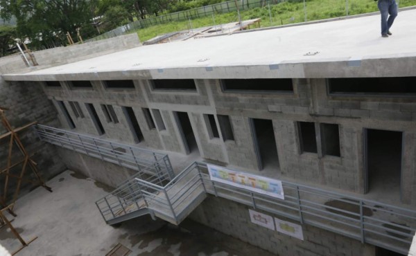 Supervisan construcción de centro para menores infractores de Jalteva