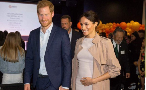 Meghan, la esposa del príncipe Harry de Inglaterra, está de parto