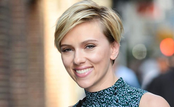 Scarlett Johansson deja film donde encarnaría a una persona transgénero