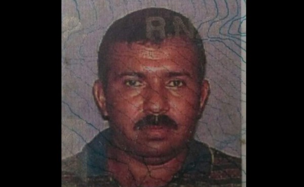 Taxista es apuñalado y conduce hasta el hospital donde murió