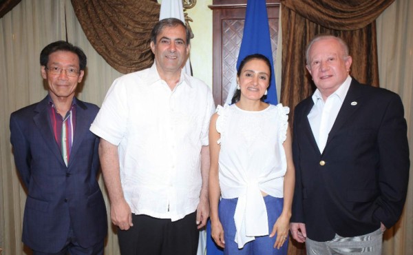 Reunión del Cuerpo Consular Sampedrano