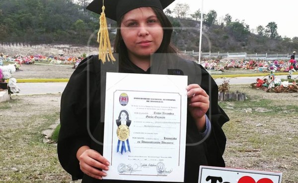 Empleada del Sar muere en trágico accidente vial ocurrido en Omoa