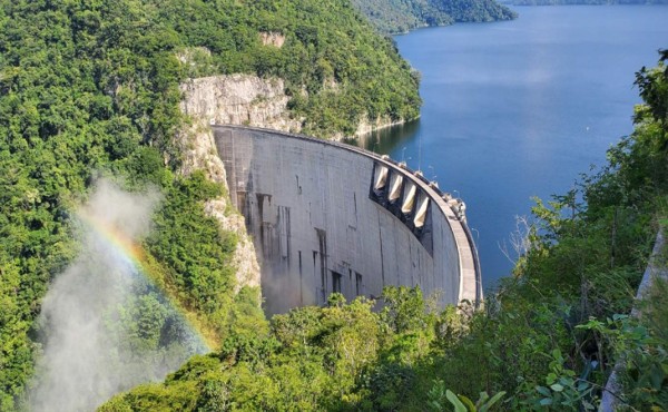 Concluyen descargas controladas de agua y cierran compuertas de El Cajón