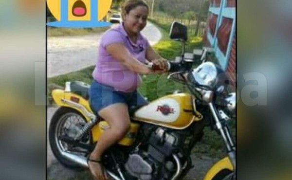 Mujer gana L1,000 en un juego de naipes y un hombre la mata a puñaladas