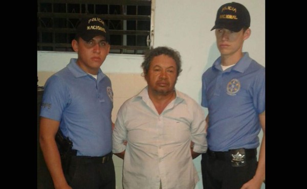 Cae acusado de violar a dos de sus hijas