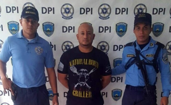 Rockero mata a otro tras incidente con su novia en Villanueva