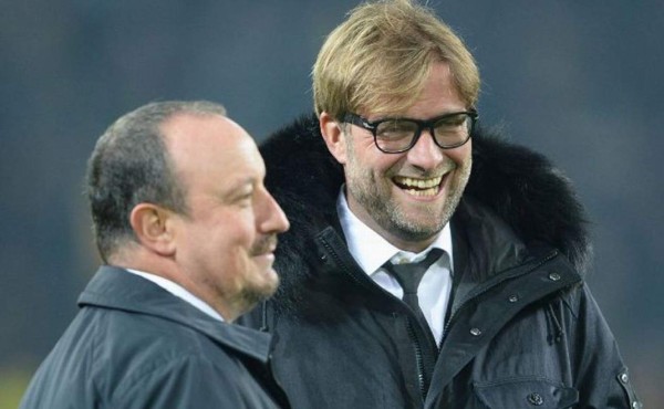 Klopp pide que se ovacione a Rafa Benítez