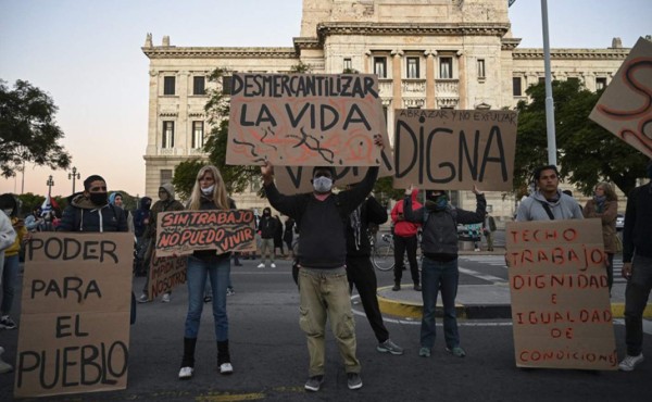 El gobierno uruguayo, entre la aprobación y las protestas en medio de la pandemia