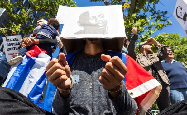 Opositores cubanos exigen ante la ONU la liberación de presos políticos