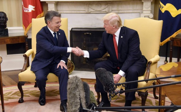 Trump se centra en la lucha antidroga y Santos en la paz