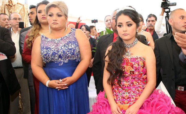 Madre de Rubí revela entre lágrimas la verdad detrás de la fiesta de XV años