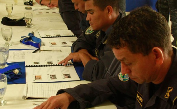 Unos 1,200 policías de la zona norte serán también paramédicos