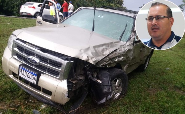 Comunicador social y otras siete personas sufren accidente en Tela