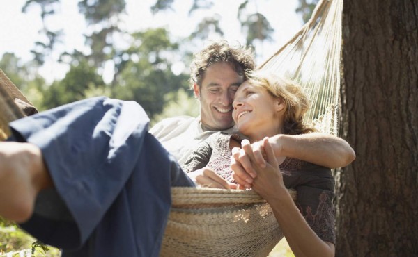 Parejas que viajan juntas tienen mejor sexo