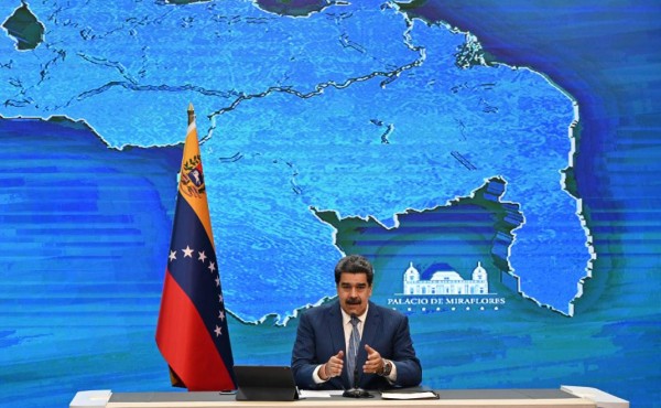 Maduro modifica su Gabinete tras iniciar el diálogo con la oposición en México