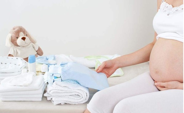 Ya viene el bebé, ¡prepara la maleta!