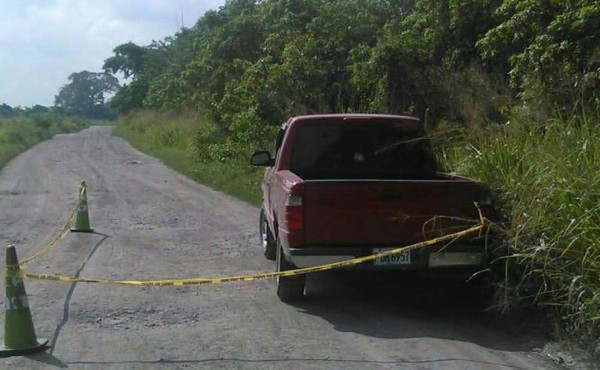 Hallan cádaver dentro de vehículo en La Lima, Cortés