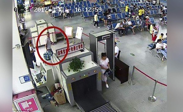 Viajero transportaba dos brazos humanos en su maleta en China