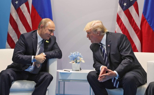 Trump asegura que presionó 'duramente' a Putin sobre la injerencia electoral rusa