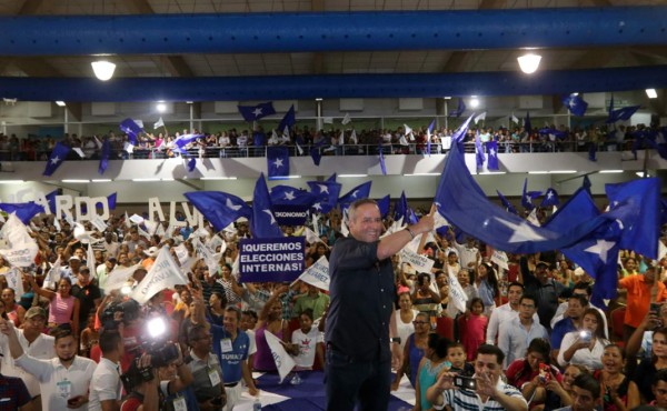 Ricardo Álvarez asegura que no aceptará una candidatura única