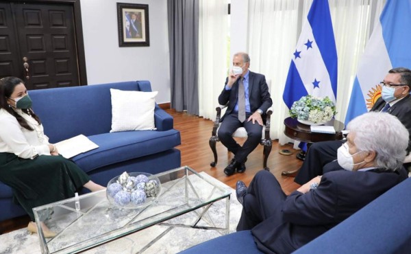 Gobiernos de Honduras y Argentina buscan oportunidades comerciales y económicas