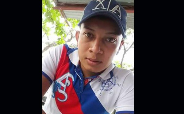 Empleado de banco muere en choque tras esquivar un perro