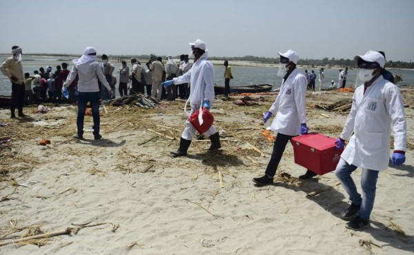 India supera los 300,000 muertos por covid-19