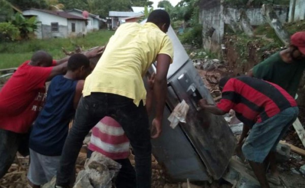 Lluvias y vientos huracanados deja tormenta tropical Franklin
