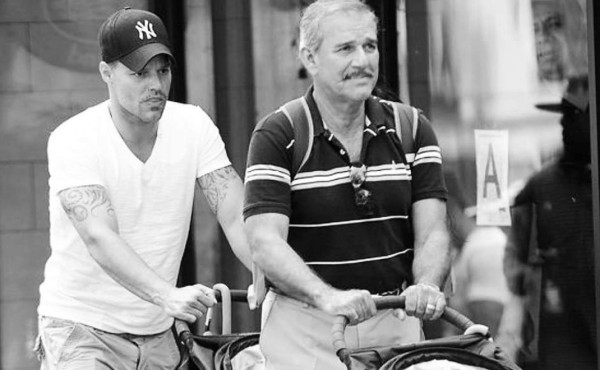 Papá de Ricky Martin sufre derrame cerebral