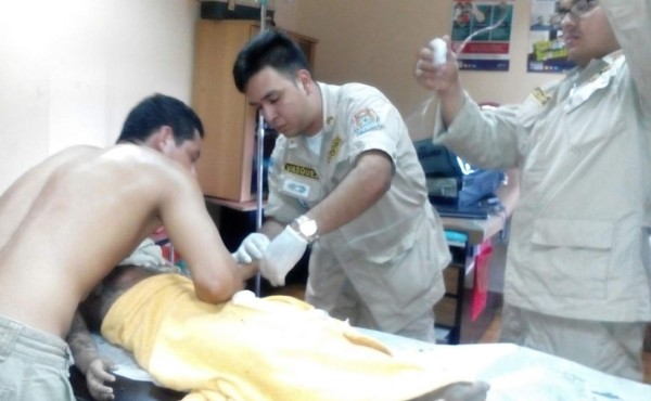 Niña de cinco años se quema al caerle una olla de tamales hirviendo