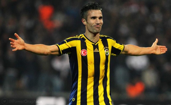 Van Persie hace espectacular gol en Turquía