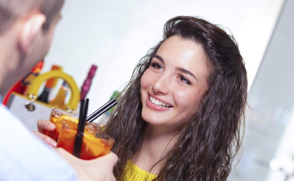 Cruza miradas con el ex y se ilusiona