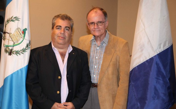 Reunión del Cuerpo Consular Sampedrano