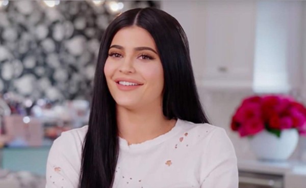 Kylie Jenner da un nuevo vistazo de su hija, Stormi, en Snapchat