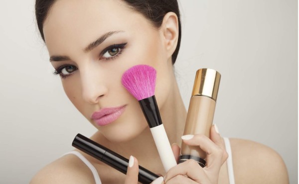 Cómo cubrir las cicatrices de acné con maquillaje