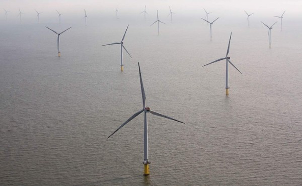 Las petroleras acuden a la energía eólica offshore para diversificarse