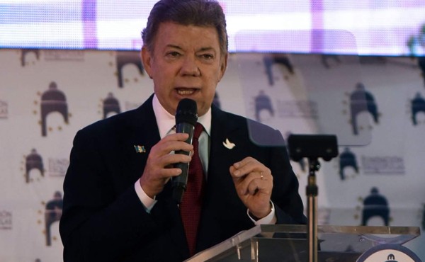 Comercio y seguridad, en agenda de Hernández y Santos