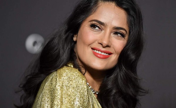 Salma Hayek asegura que no se ha operado nada