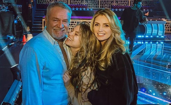 Angélica Rivera reaparece en televisión apoyando a su hija Sofía Castro