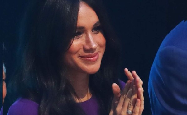 Meghan Markle prefiere los abrazos a las reverencias