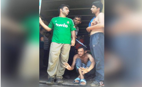 Ocultos en furgón encuentran en Honduras a 12 paquistaníes