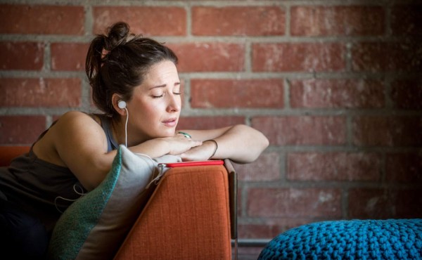 ¿Por qué escuchamos música triste después de una ruptura?