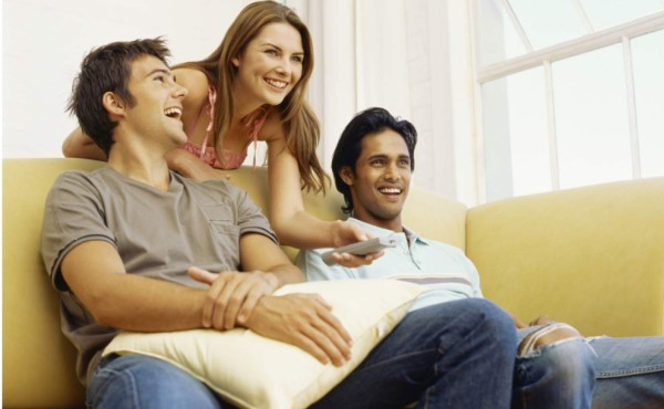 ¿Una mujer casada puede tener amigos?