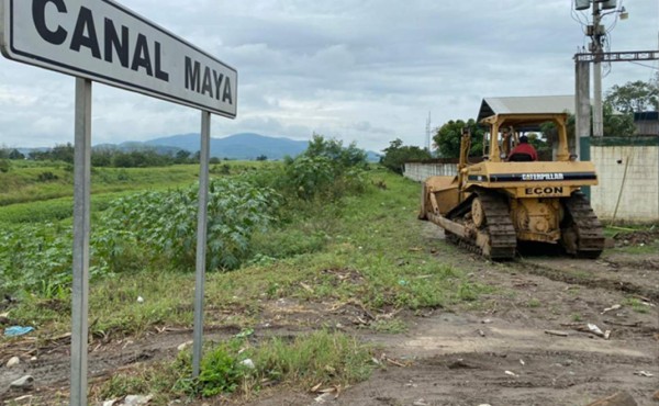 Inicia segunda fase de reconstrucción de bordos del canal Maya en La Lima