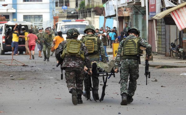 Doble atentado en Filipinas deja al menos 14 muertos y 75 heridos